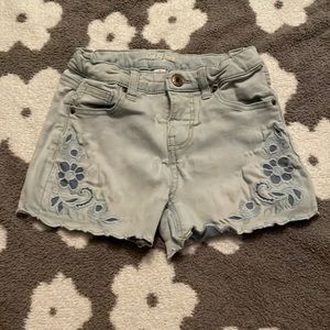 Cat & Jack kids jean shorts size S. Denim jean shorts.